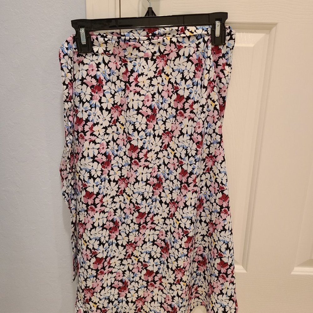 Loft floral wrap skirt size 00P